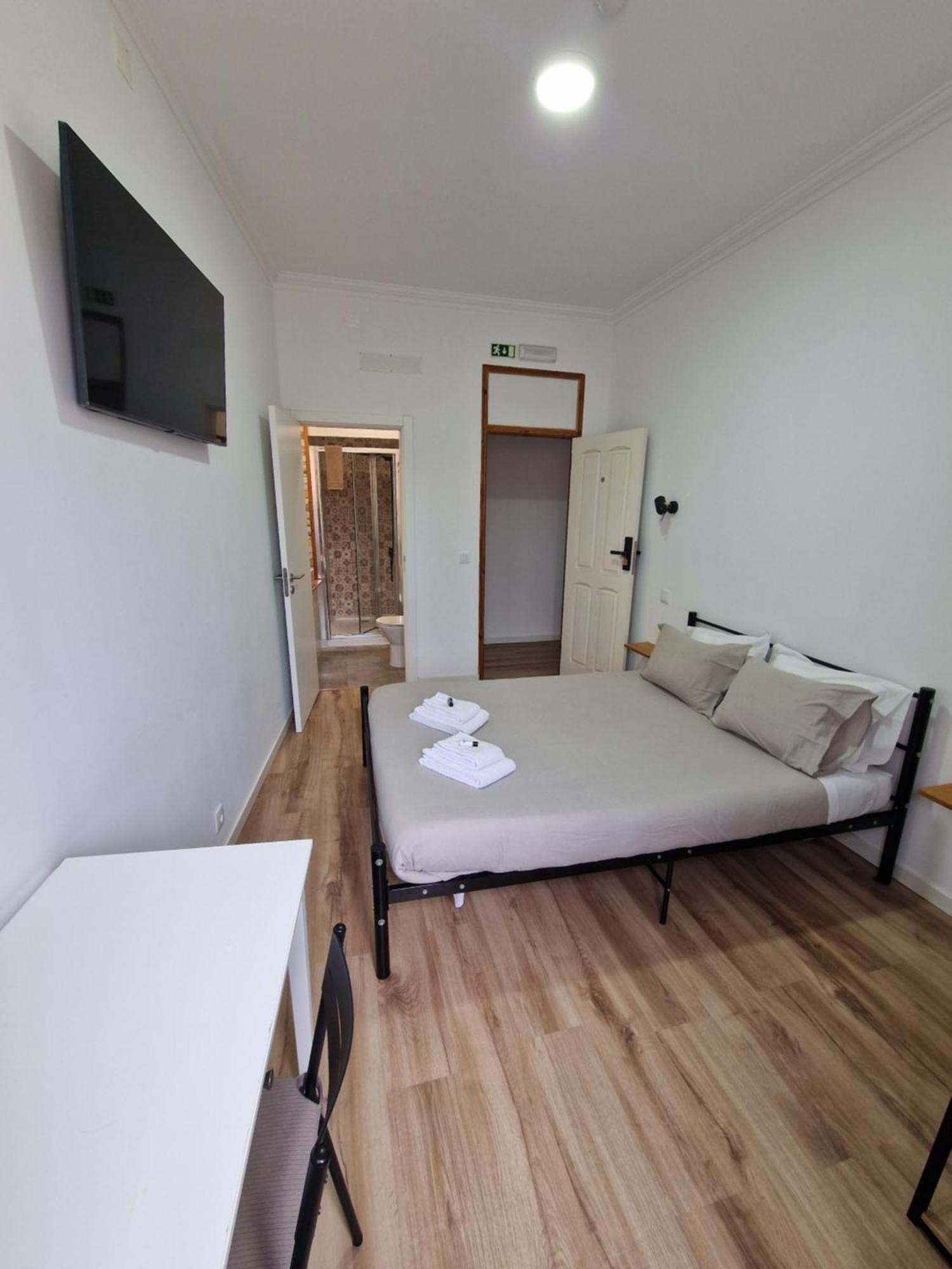 Wolley - Peniche Guesthouse Екстер'єр фото